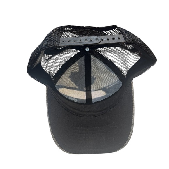 Chicago Blackhawks 2013 Stanley Cup Adjustable Cap - Picture 5 of 5